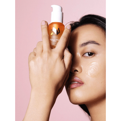 Rozświetlające serum z witaminą C C-Kick - Ultra witamina C i śliwka kakadu Yope