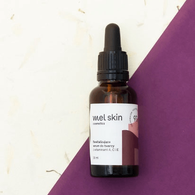 Rewitalizujące serum do twarzy z witaminami A, C i E Mel Skin