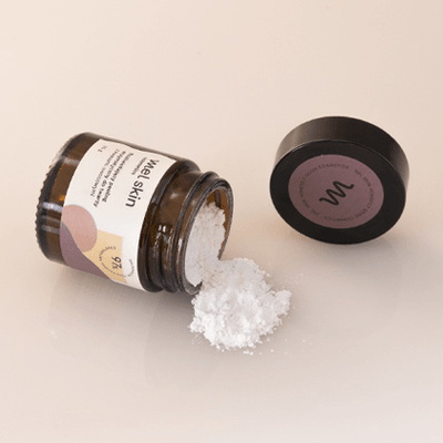 Rozświetlający peeling enzymatyczny do twarzy z kwasami owocowymi Mel Skin