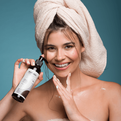 Kojący żel pod prysznic z mocznikiem i pantenolem do skóry suchej  Mel Skin