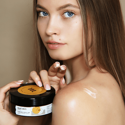 Masło shea wygładzające z masłem kakaowym i witaminą E do ciała do skóry suchej Mel Skin